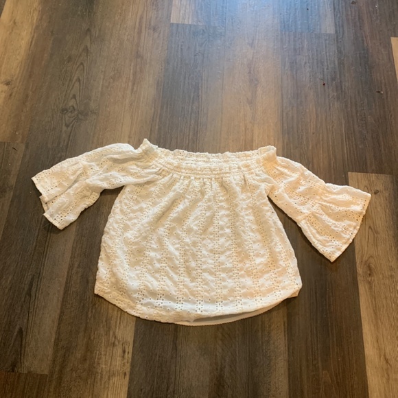 Anthropologie Floreat fully lined off shoulder eyelet top. Worn 2-3 x - Picture 2 of 3